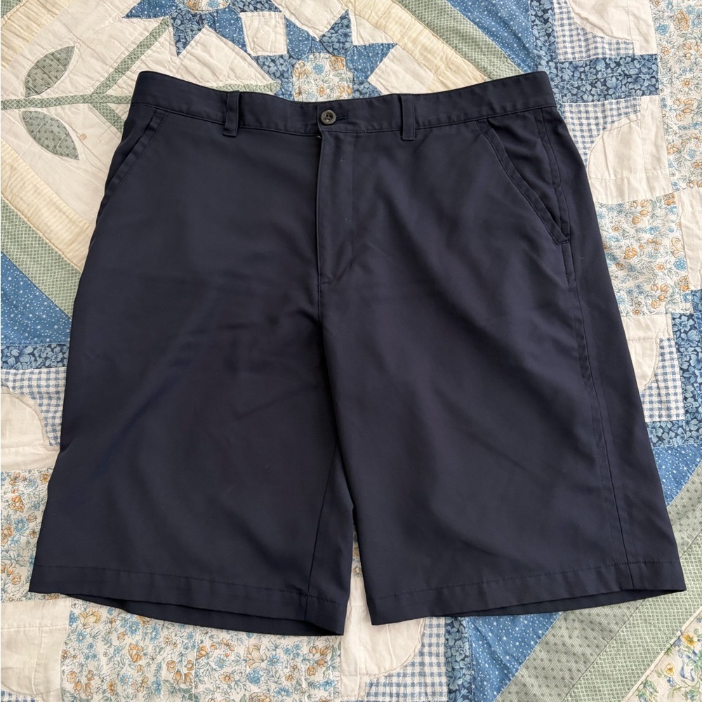 Izod Navy Flat-Front Men’s Shorts size 36